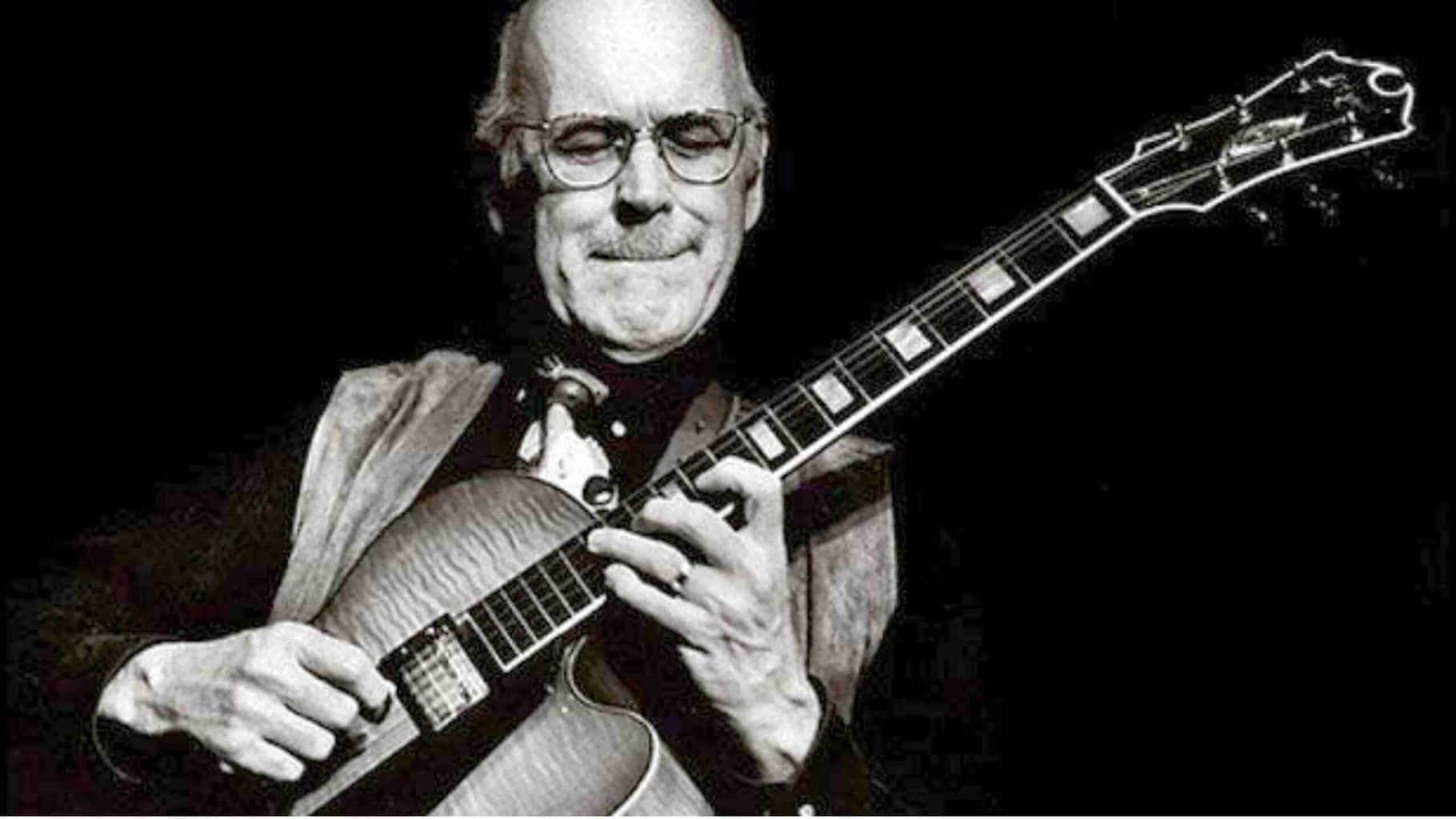 La biographie de Jim Hall, guitariste jazz [+1 Cours Offert]
